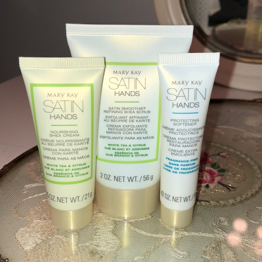Mary Kay Satin Hands Pampering Set